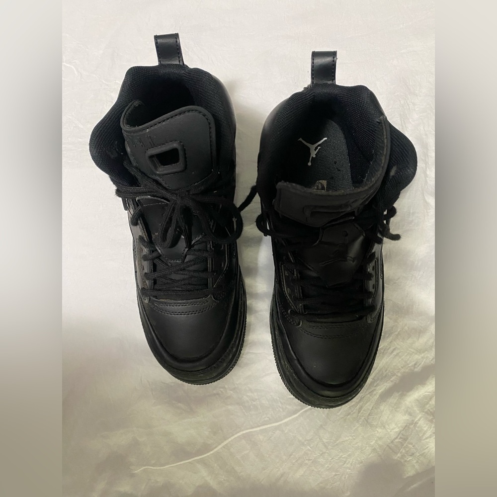 Nike boys  Black Sneakers